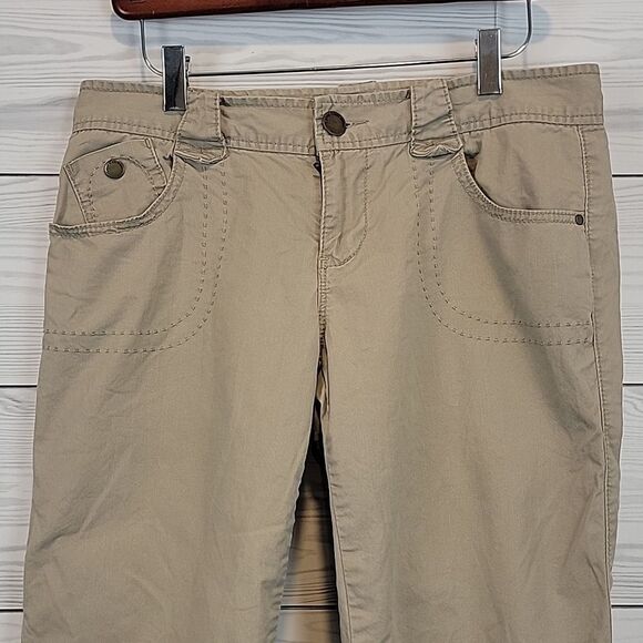 Calvin Klein khaki capris - tan Women's Size 4 - Picture 2 of 13